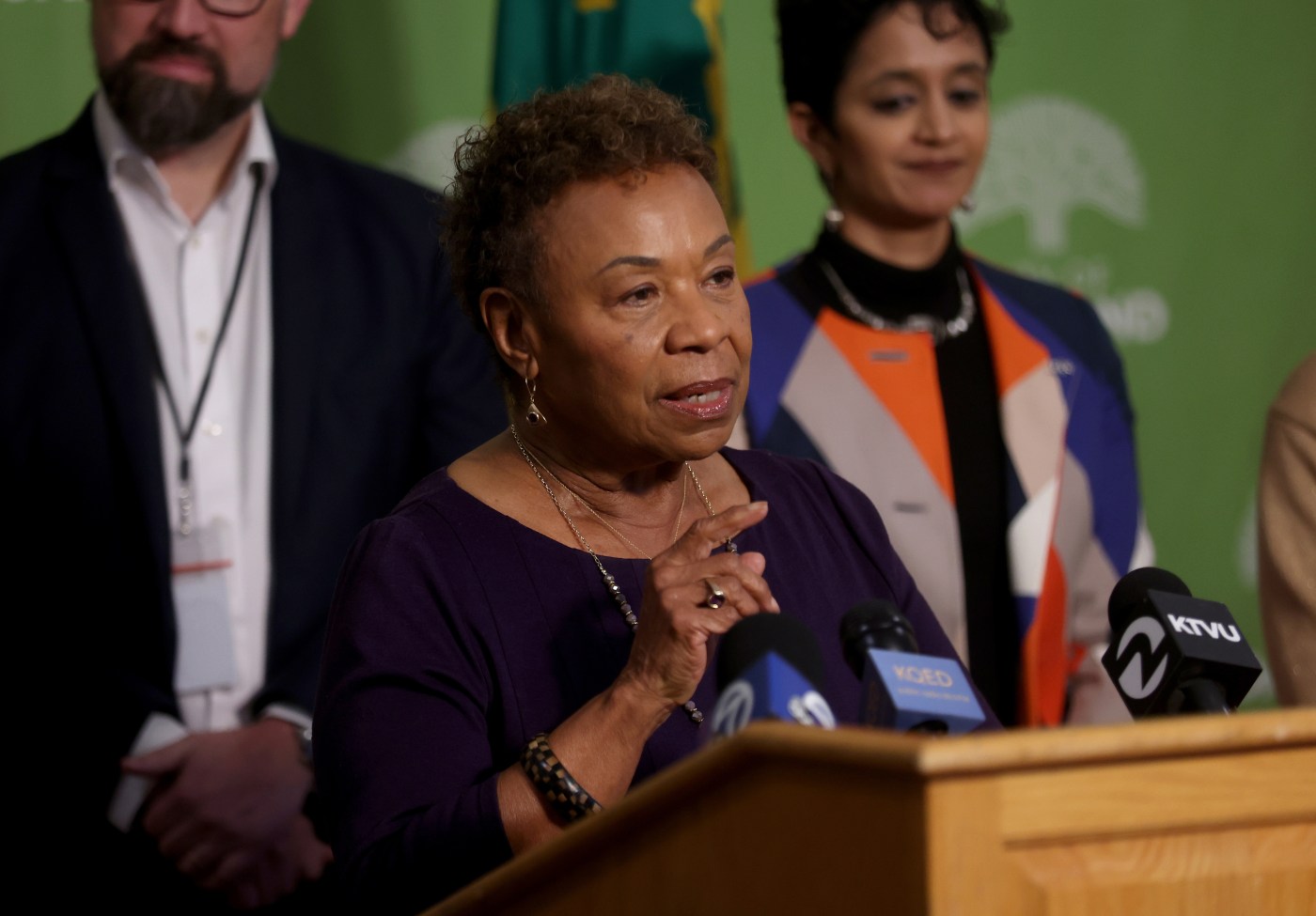 Can Oakland Mayor Barbara Lee help end the police’s federal oversight? A judge is optimistic.