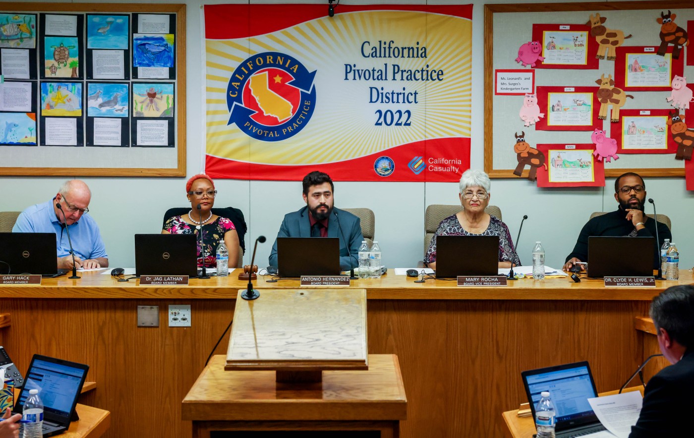 Antioch school board trustees to receive pay hike