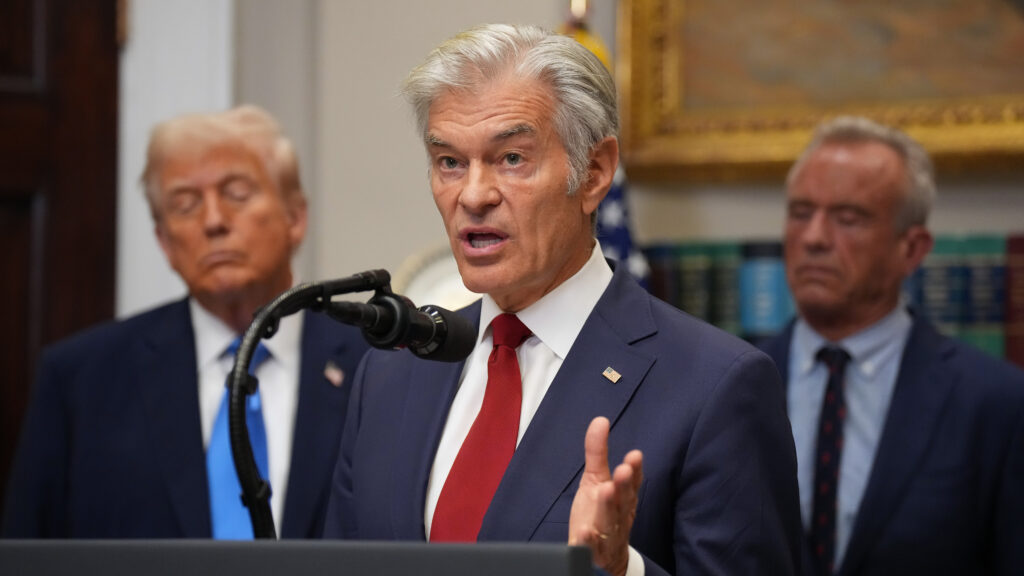 STAT+: Oz, other officials meet with key senators to push Trump’s ideas for lower drug prices