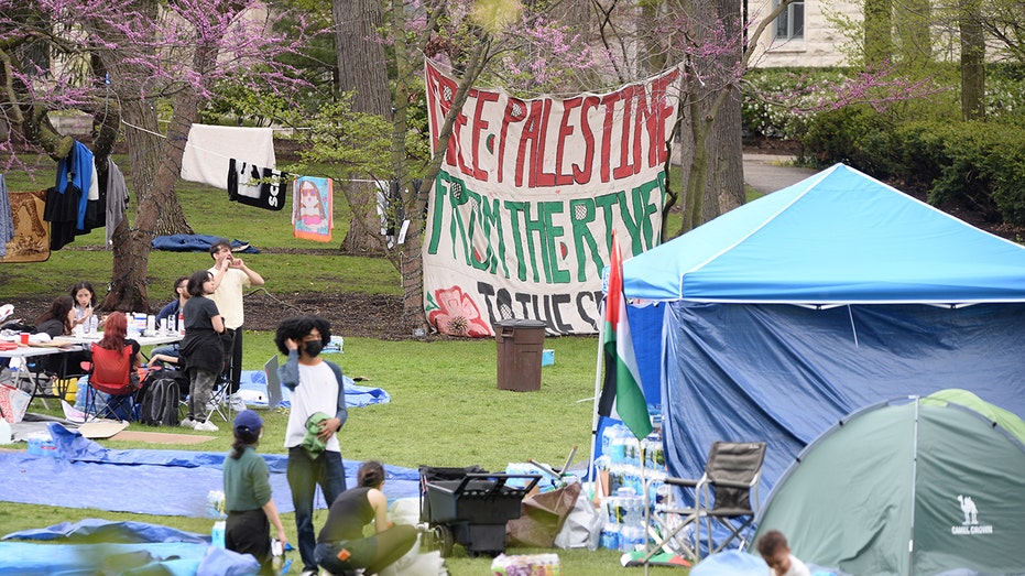 Lawmakers demand answers after Dem mayor allegedly declined police support to university amid Israel protests