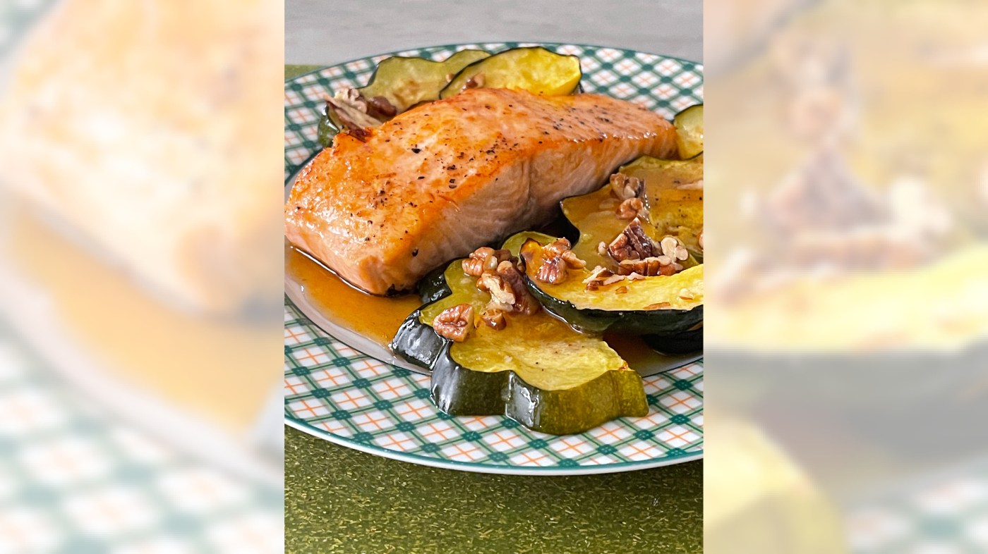 Recipe: Glazed salmon fillets and skin-on acorn squash team up deliciously