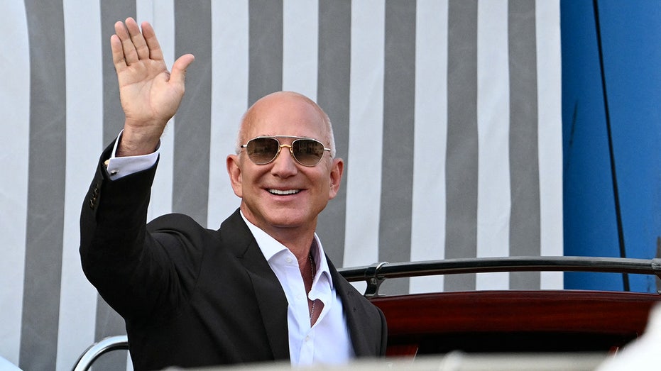 Washington Post staffers plead with billionaire owner Jeff Bezos to save the paper amid major looming layoffs