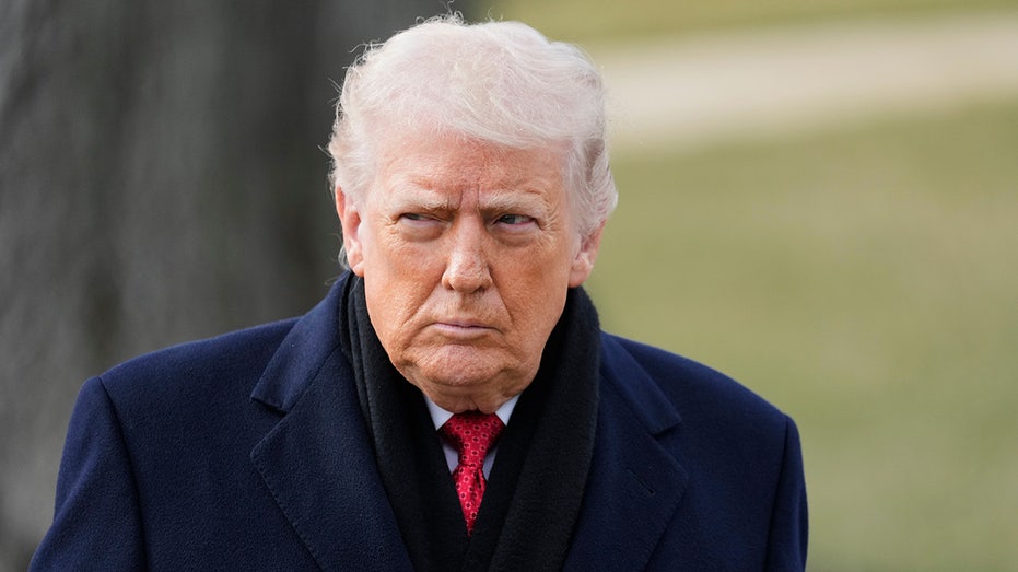 Trump pressures Iran to ‘come to the table’ as ‘massive’ US armada draws near