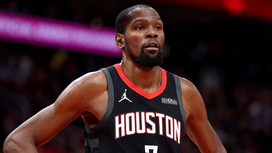 Rockets’ Kevin Durant unleashes expletive-filled tirade at heckling fan in hot-mic moment