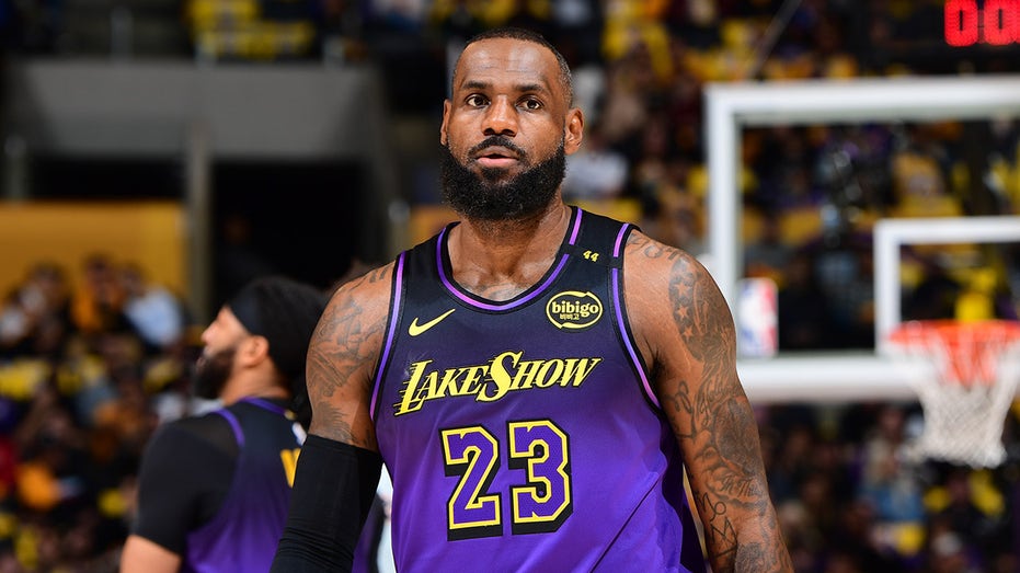 Lakers’ LeBron James shrugs off reported tension with Jeanie Buss: ‘It don’t bother me’
