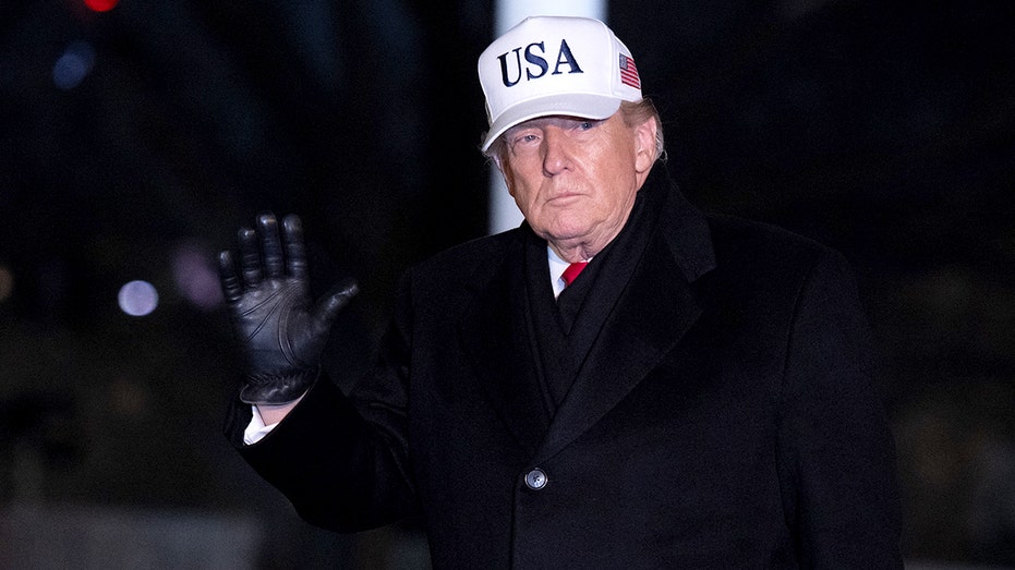 Trump warns Minneapolis mayor he’s ‘playing with fire’ after immigration enforcement conversation