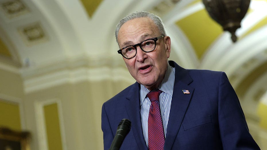 Schumer rolls out list of ICE demands as White House says Dems ‘blocked’ deal-making session