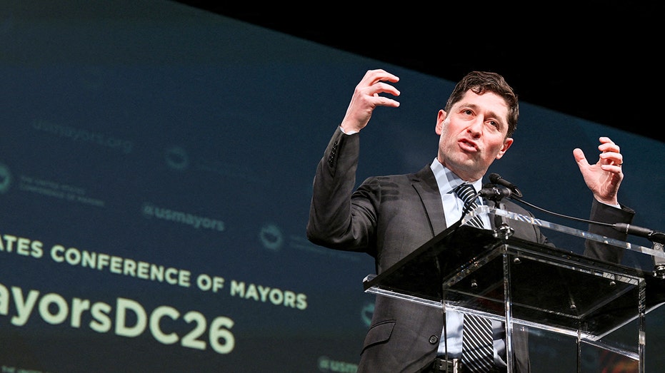 Minneapolis mayor slams ICE as ‘bullies,’ warns other leaders ‘it will be your city that is next’