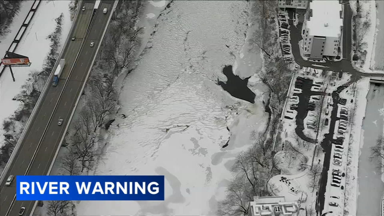 Philadelphia police warning residents to stay off city’s icy rivers