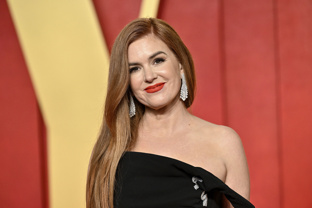 Horoscopes Feb. 3, 2026: Isla Fisher,