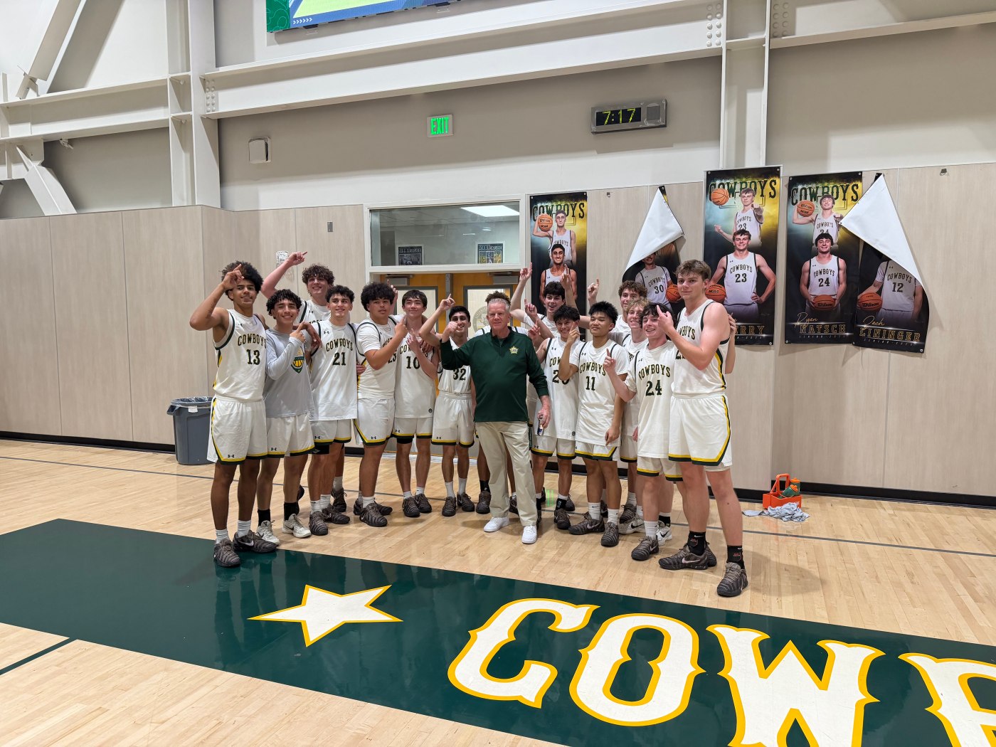 Historic! Livermore closes out suspended game, hands De La Salle first league loss in EBAL stunner