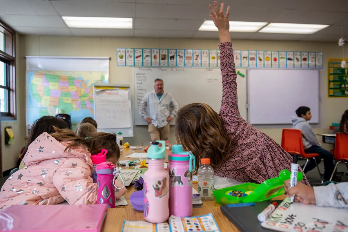 Opinion: Why California teachers and schools can’t fix low test scores on their own