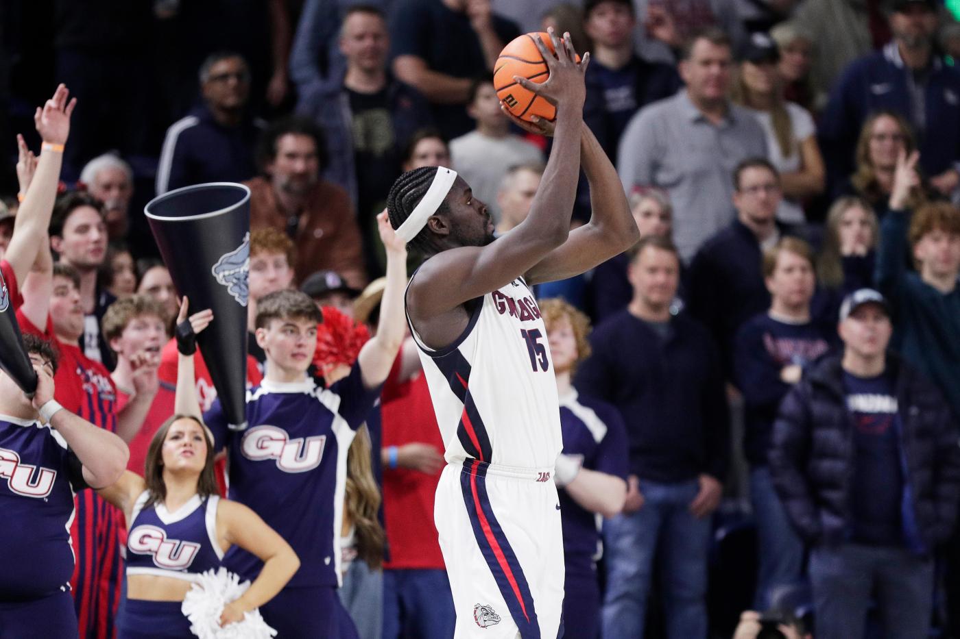 Graham Ike scores 30 points to spoil Saint Mary’s upset bid at No. 6 Gonzaga