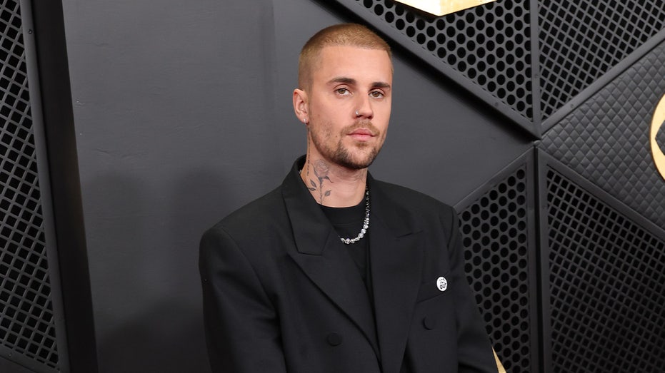 Justin Bieber stuns Grammys by performing in underwear; Trevor Noah jokes about Nicki Minaj in monologue