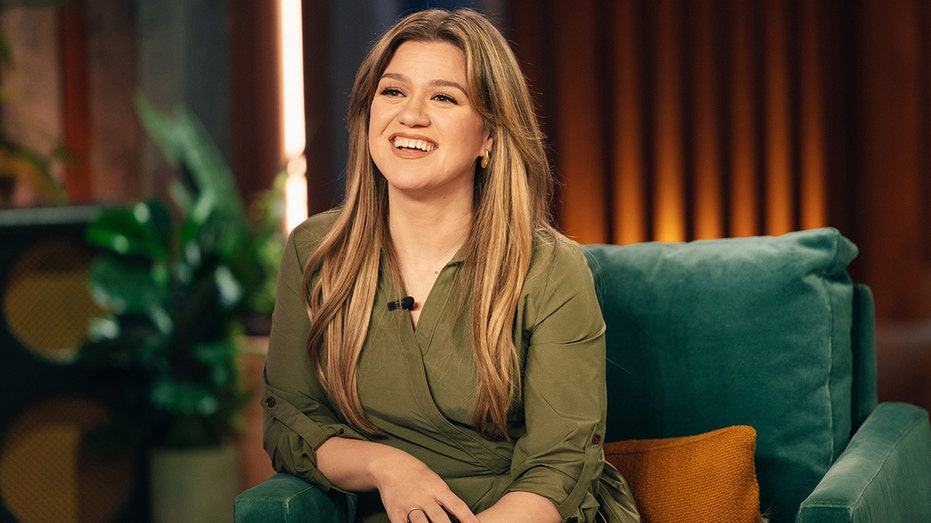 Kelly Clarkson ends Emmy-winning talk show to focus on kids after ex-husband’s death