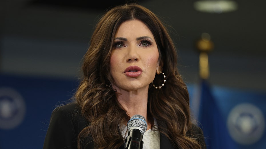 Noem says DHS can ‘always do better’ when pressed on agency’s ‘mistakes’ before Homan’s deployment