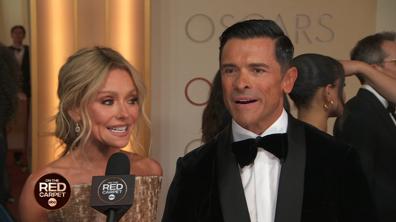 Kelly and Mark preview ‘After the Oscars Show’ on the red carpet